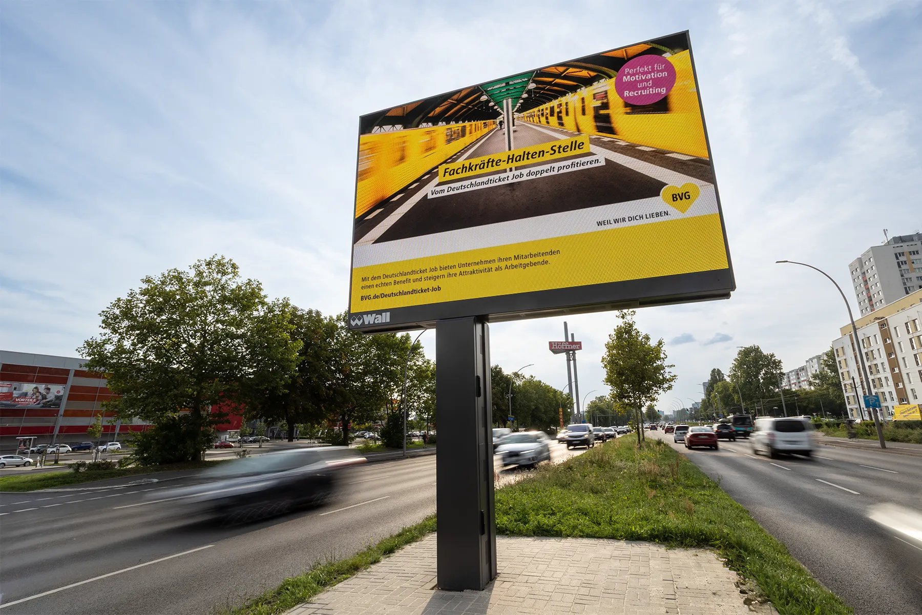 Wall-Werbetrager-DCLb-Berlin.webp