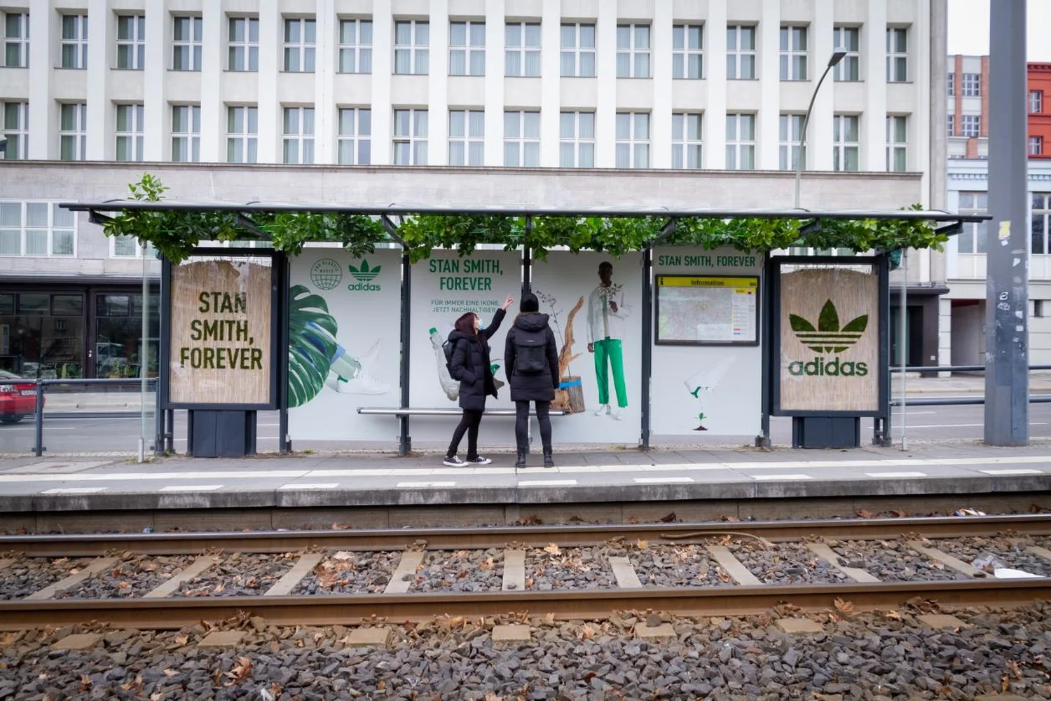 berlin-adidas-stan-smith-1.webp