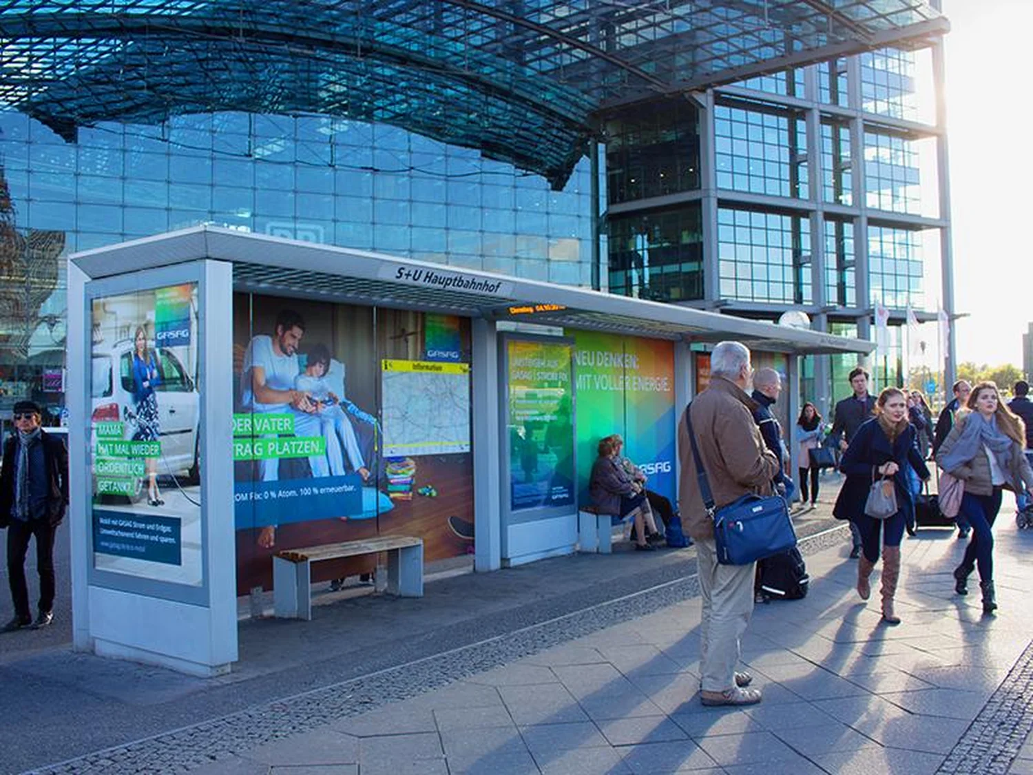 berlin-gasag_ladestation-smartphones-aufladen-4.webp