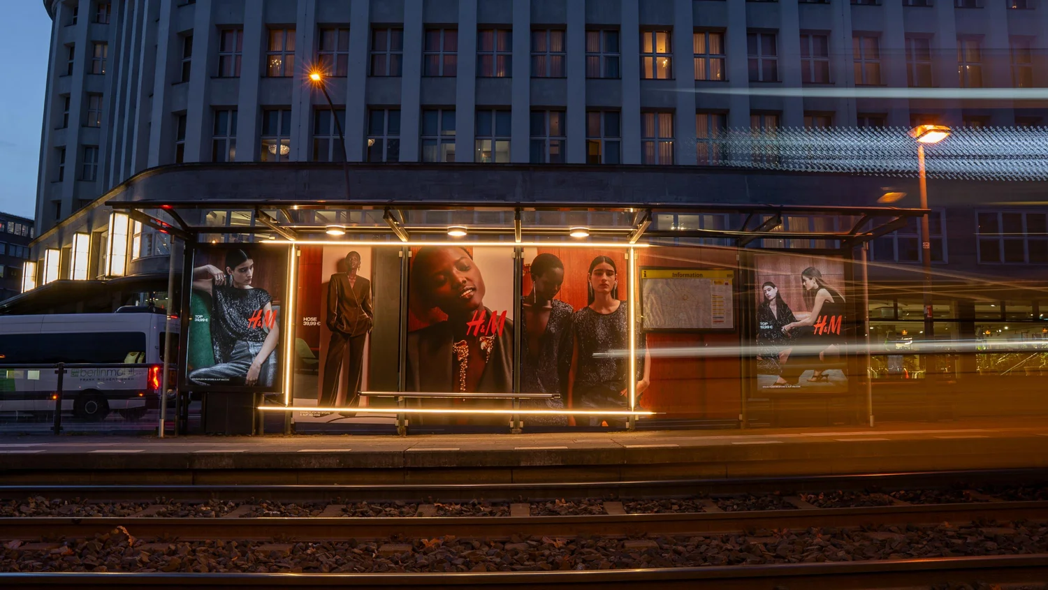 berlin-hundm-strahlend-04.webp