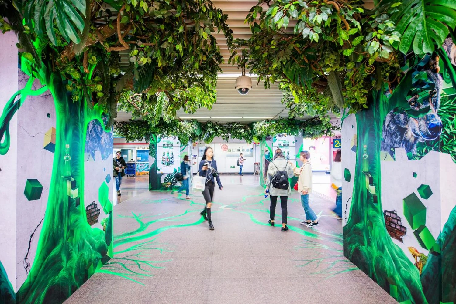 china-perrier-station-domination-1.webp