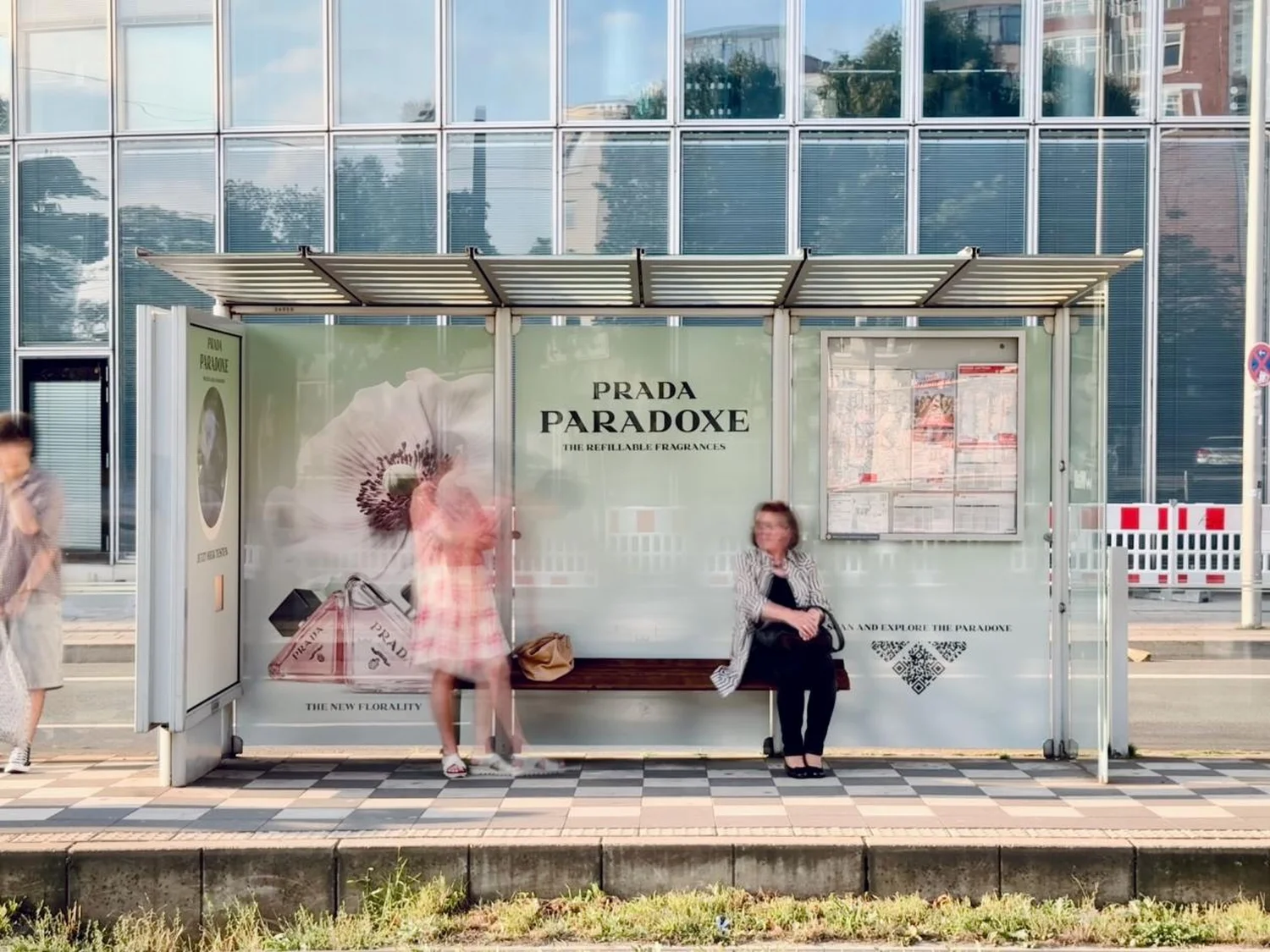 duesseldorf-prada-duftspender-1.webp