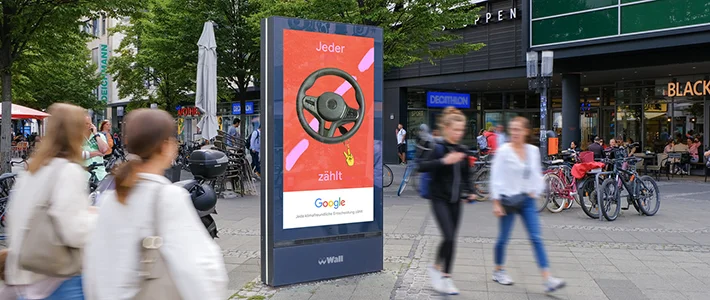 Digital City Light Poster mit Nachhaltigkeitswerbung.