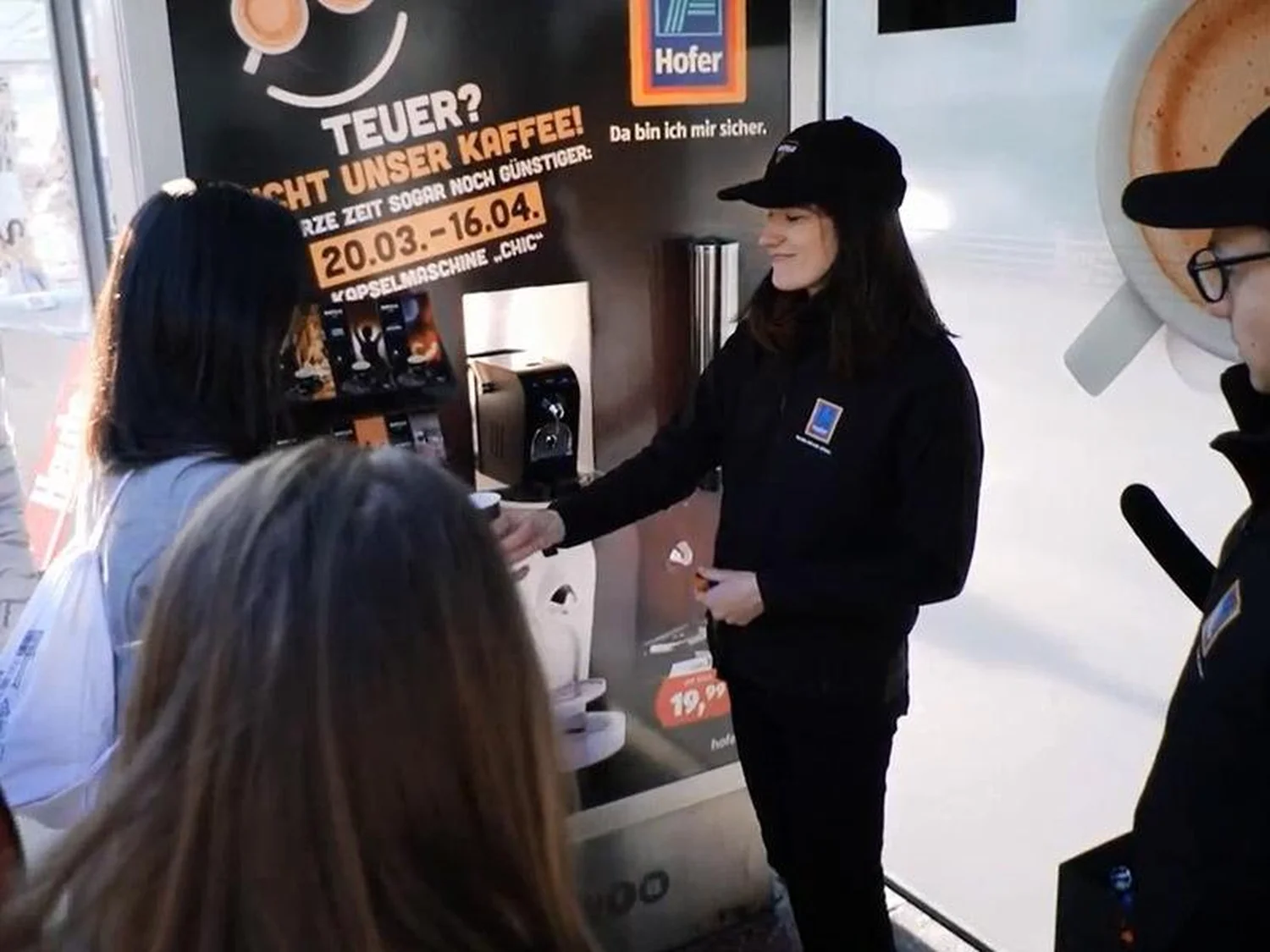 wien-hofer-kaffee_dispenser.webp